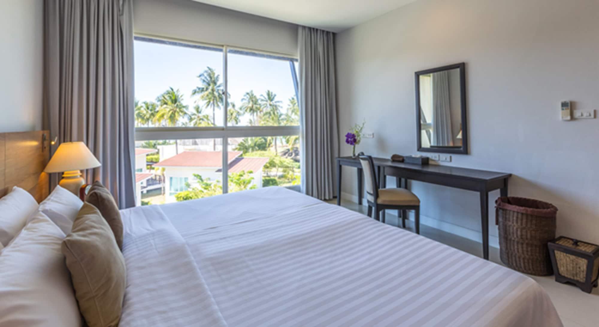 Kantary Beach Hotel Villas & Suites Khao Lak Exterior foto